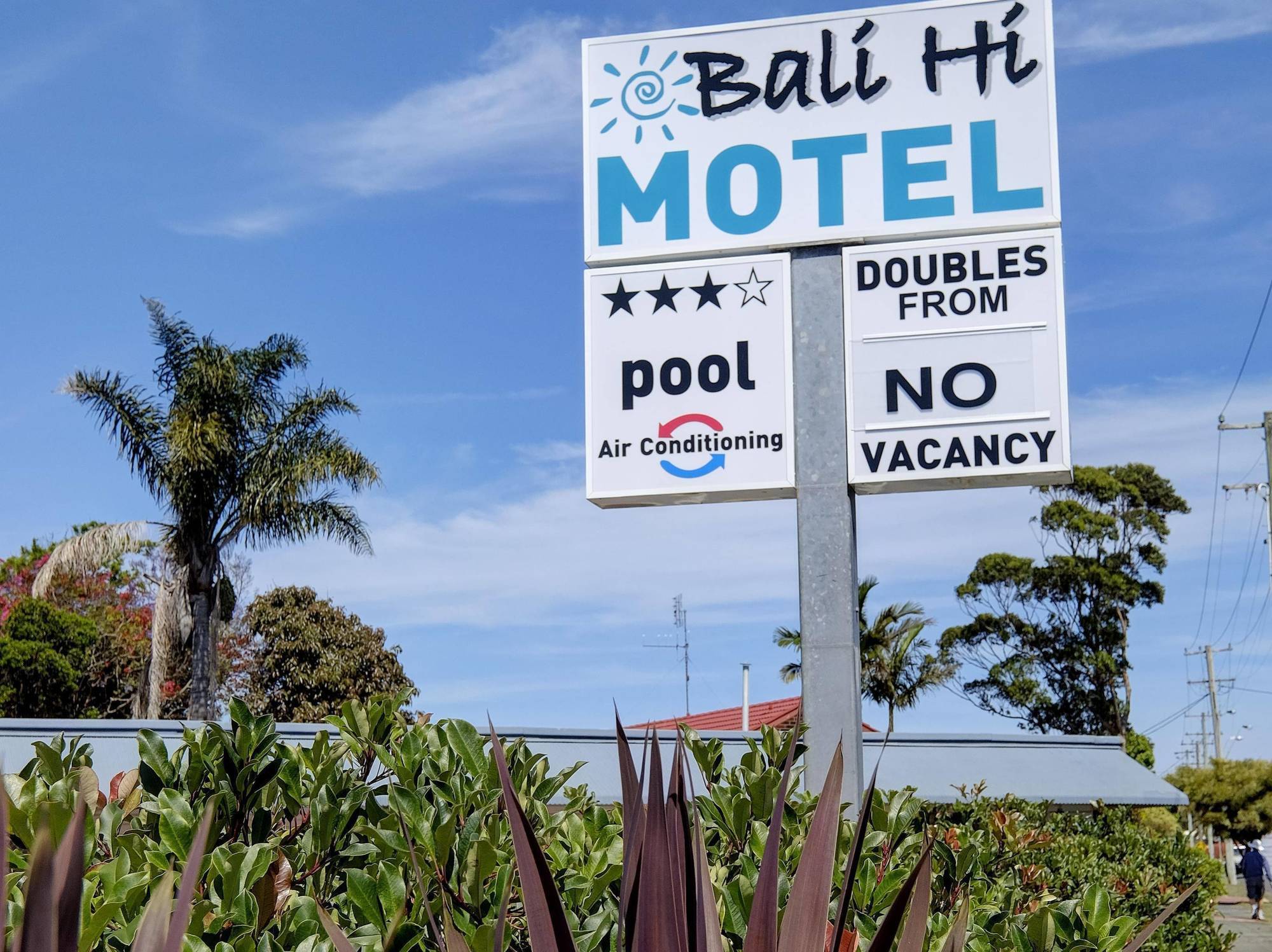 Bali Hi Motel Tuncurry Exterior foto